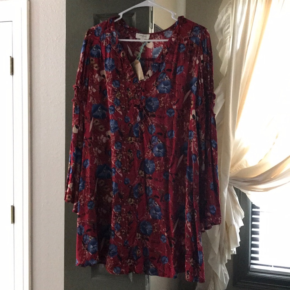 Very cute loose fitting dress